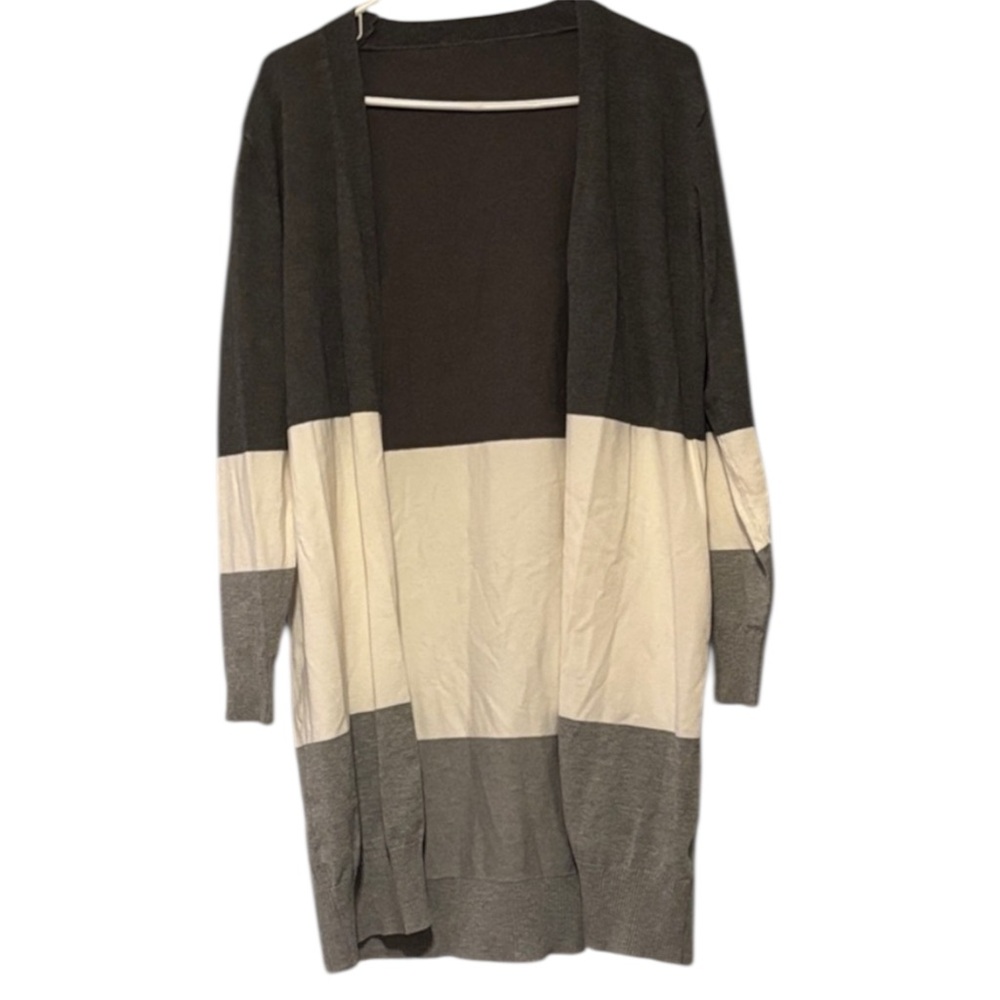 Elegant Gray and Cream Open Front Cardigan
